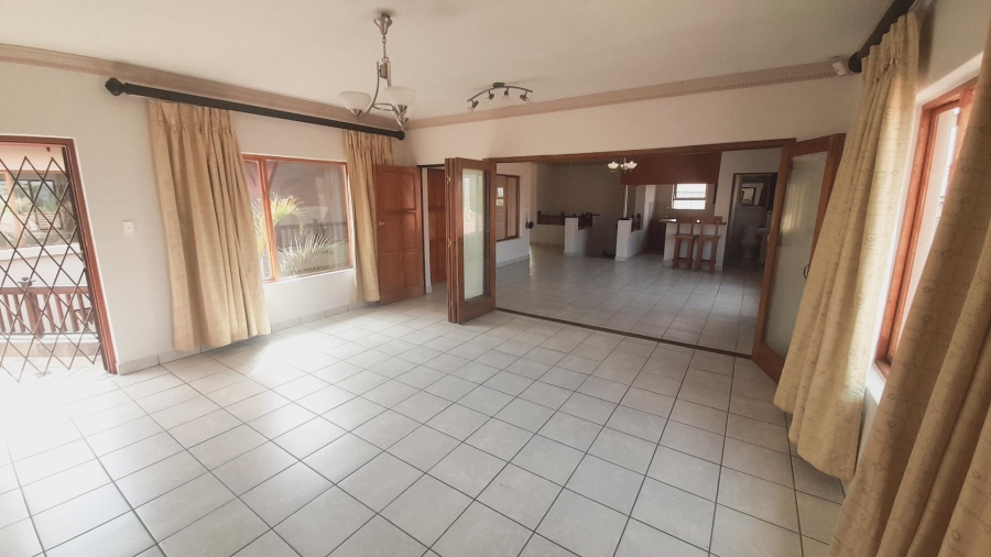 4 Bedroom Property for Sale in Birdwood Estate North West